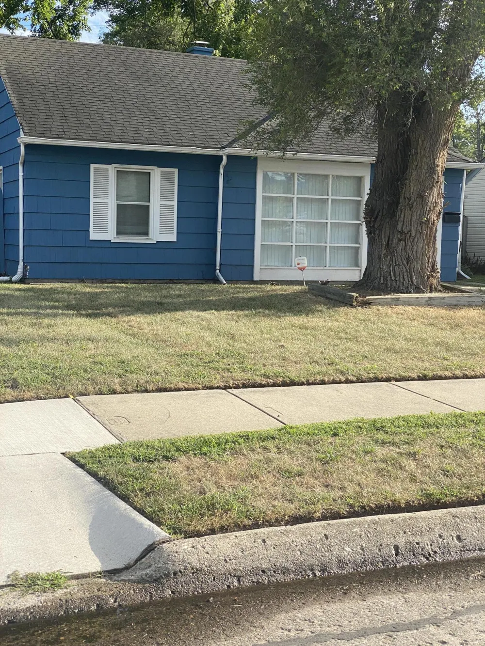 10641 S Troy Street Oak Park, MI 48237