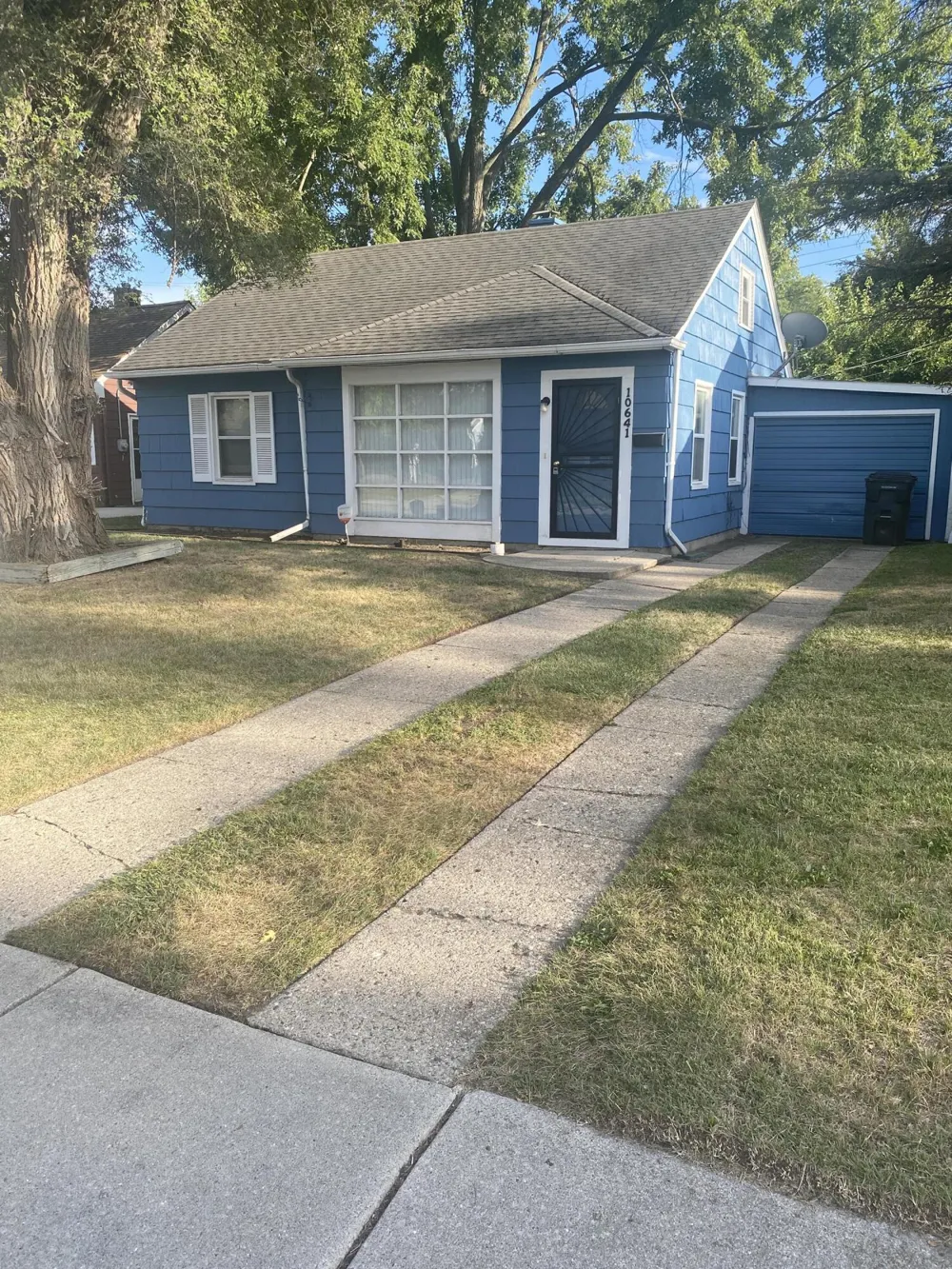 10641 S Troy Street Oak Park, MI 48237