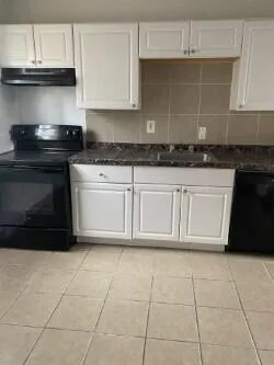 10641 S Troy Street Oak Park, MI 48237