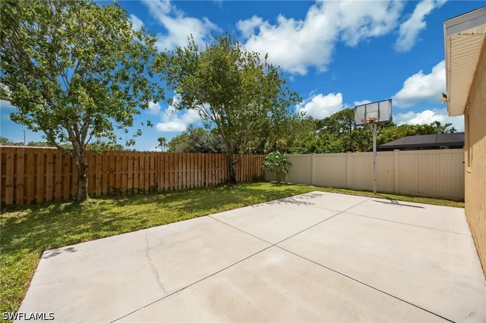 Burnt Pine Drive Naples, FL 34119