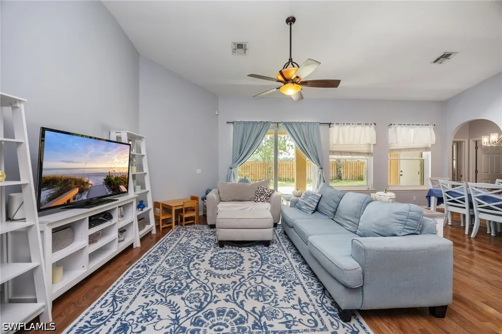 Burnt Pine Drive Naples, FL 34119