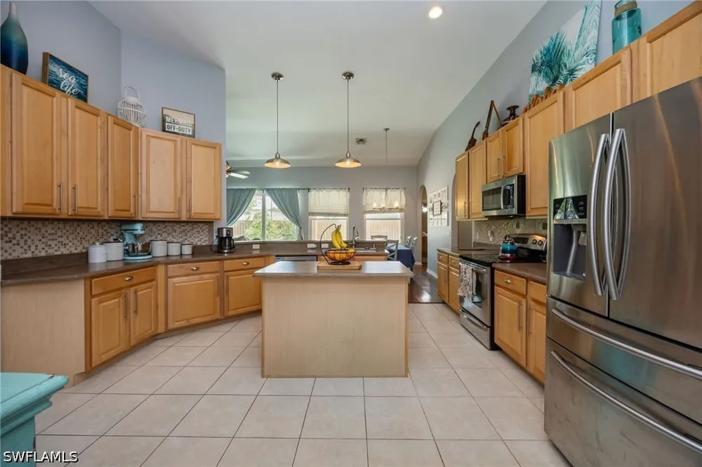 Burnt Pine Drive Naples, FL 34119
