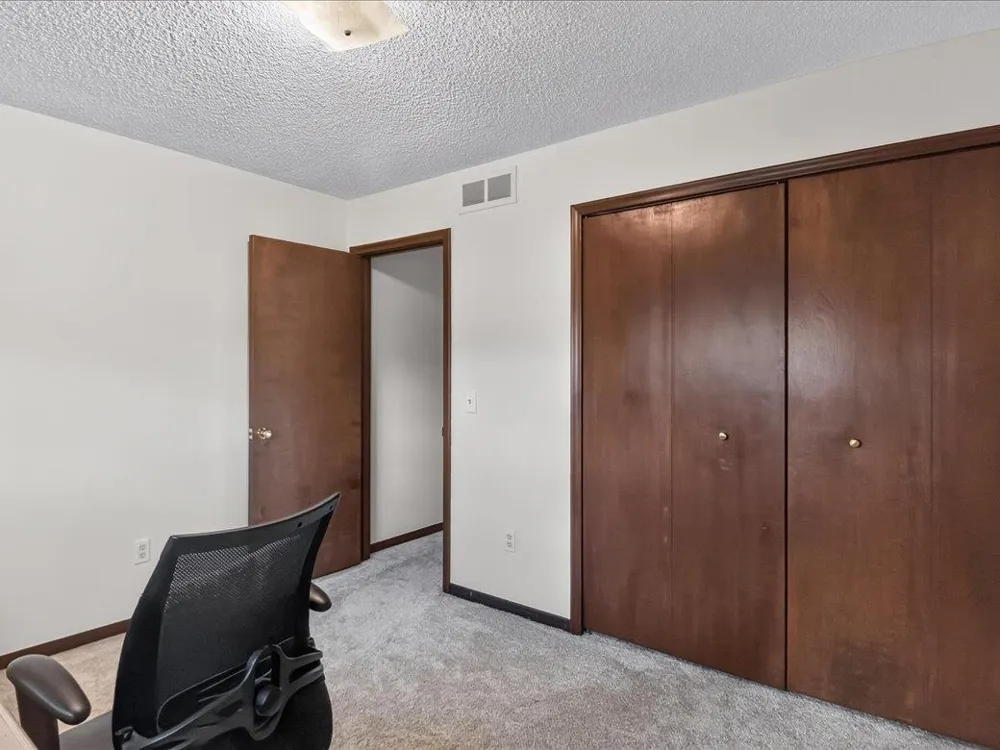 15500 Sherwood Lane Fraser City, MI 48026