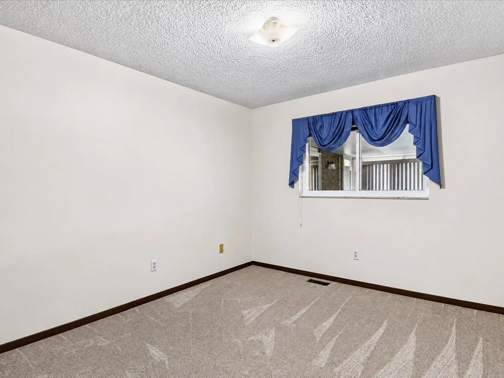 15500 Sherwood Lane Fraser City, MI 48026