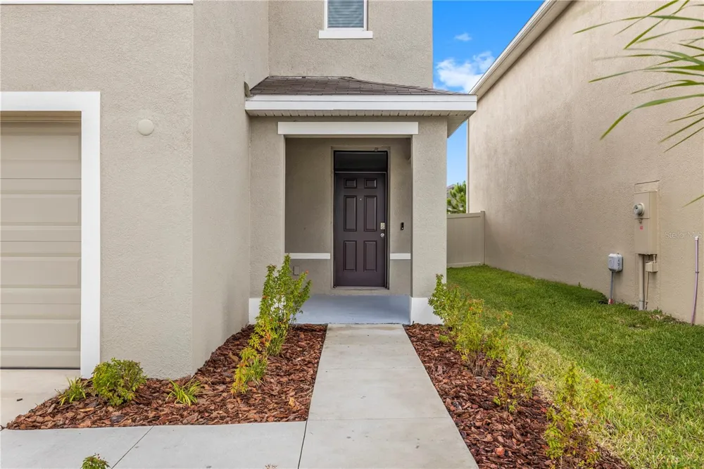 9294 FORGE BREEZE LOOP Wesley Chapel, FL 33545