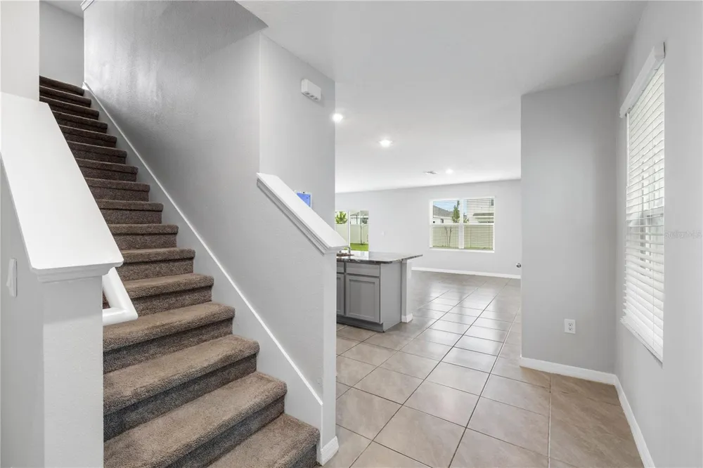 9294 FORGE BREEZE LOOP Wesley Chapel, FL 33545