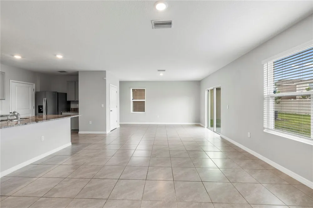 9294 FORGE BREEZE LOOP Wesley Chapel, FL 33545