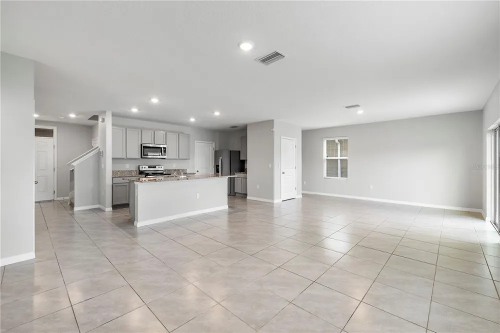 9294 FORGE BREEZE LOOP Wesley Chapel, FL 33545
