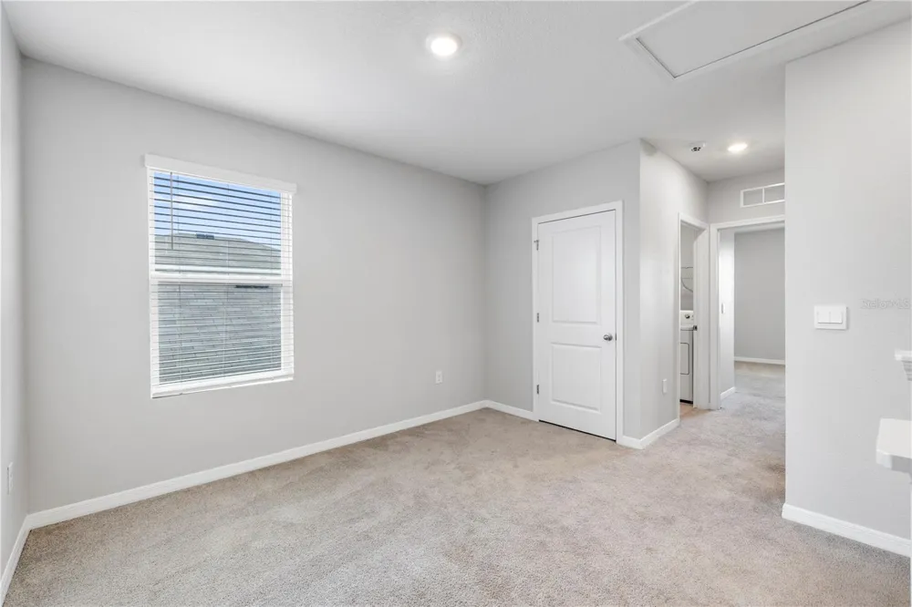 9294 FORGE BREEZE LOOP Wesley Chapel, FL 33545