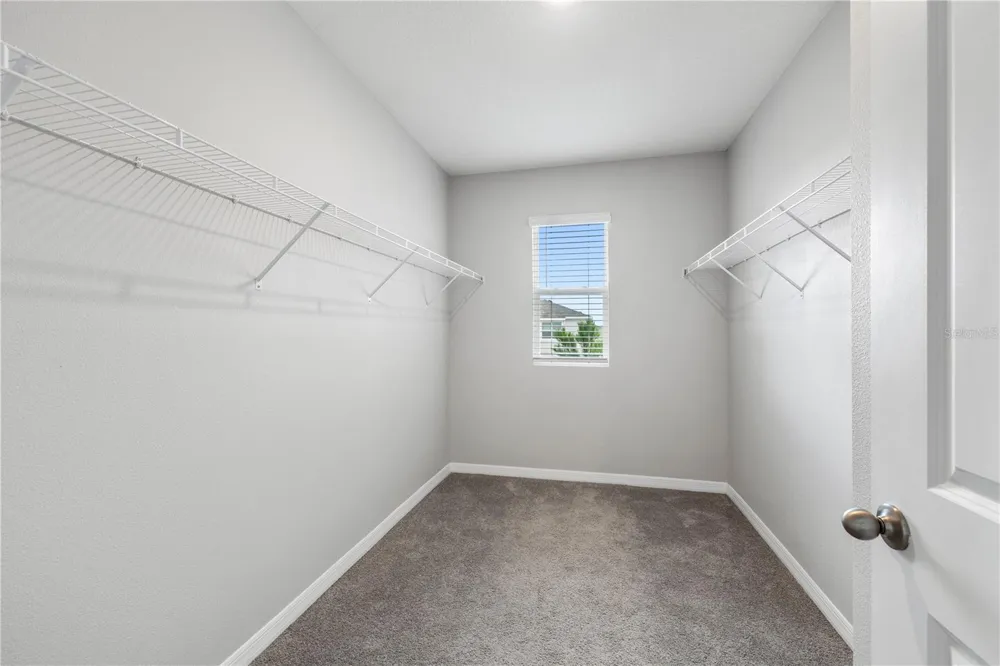 9294 FORGE BREEZE LOOP Wesley Chapel, FL 33545
