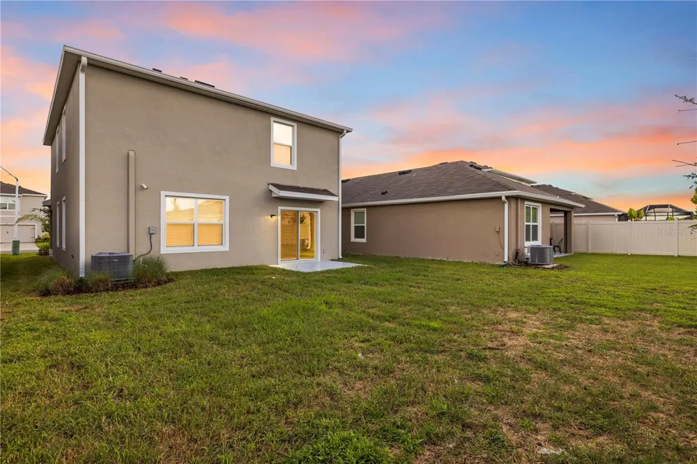 9294 FORGE BREEZE LOOP Wesley Chapel, FL 33545