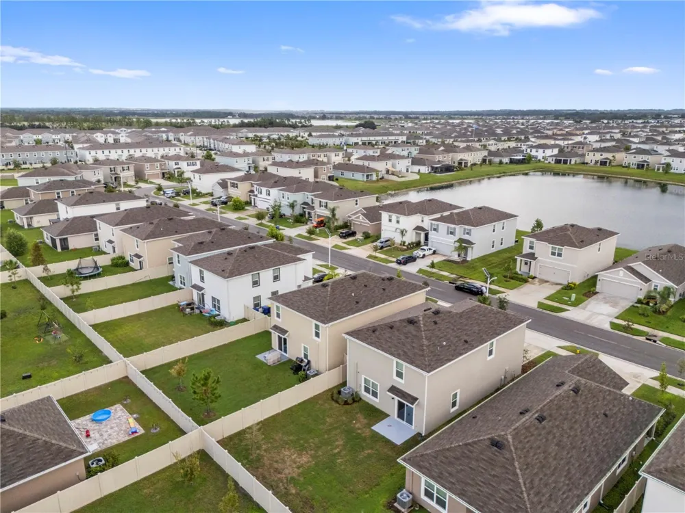 9294 FORGE BREEZE LOOP Wesley Chapel, FL 33545