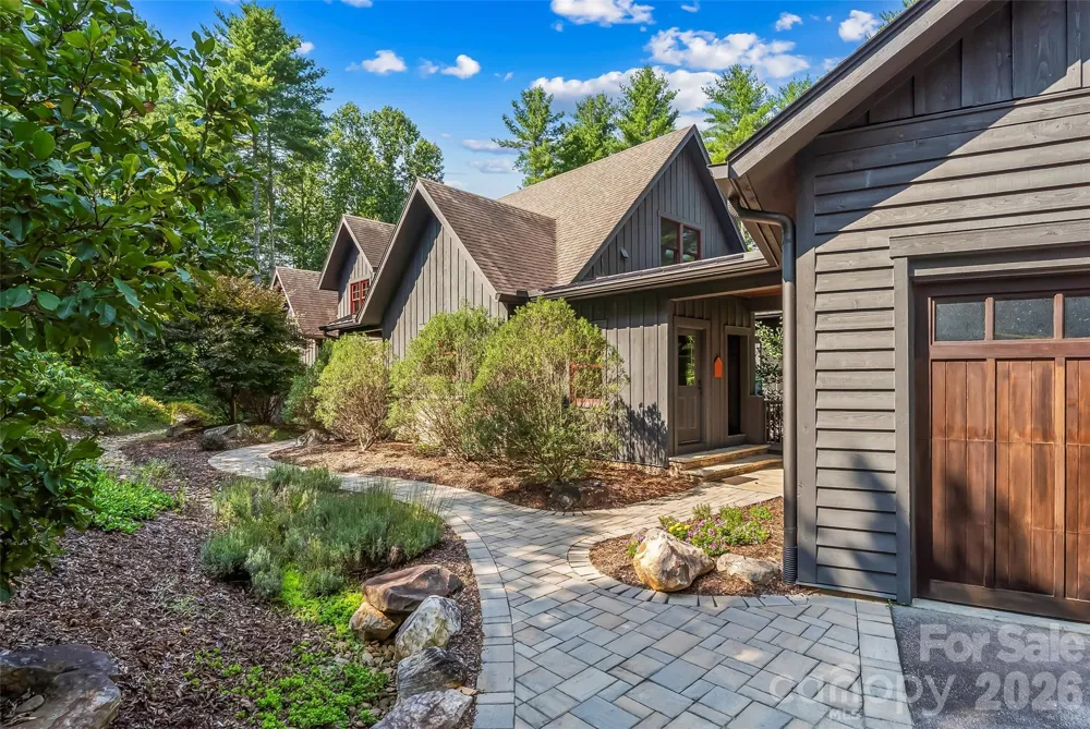 3201 Donahue Drive Nebo, NC 28761