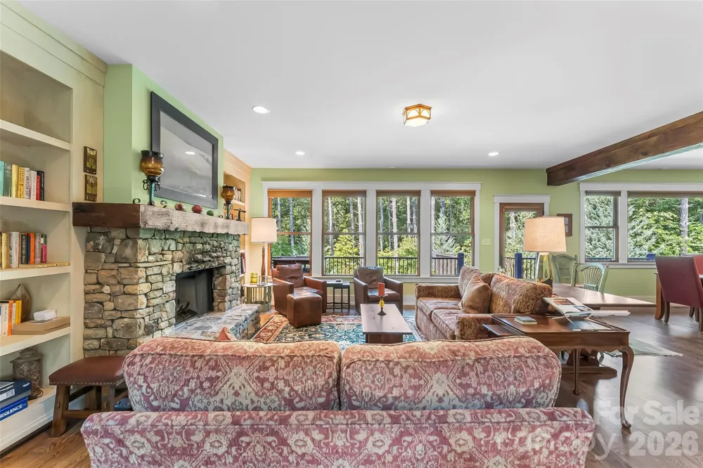3201 Donahue Drive Nebo, NC 28761