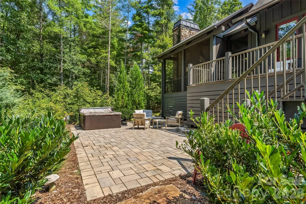 3201 Donahue Drive Nebo, NC 28761