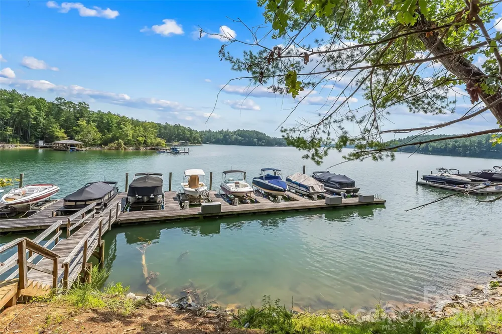 3201 Donahue Drive Nebo, NC 28761