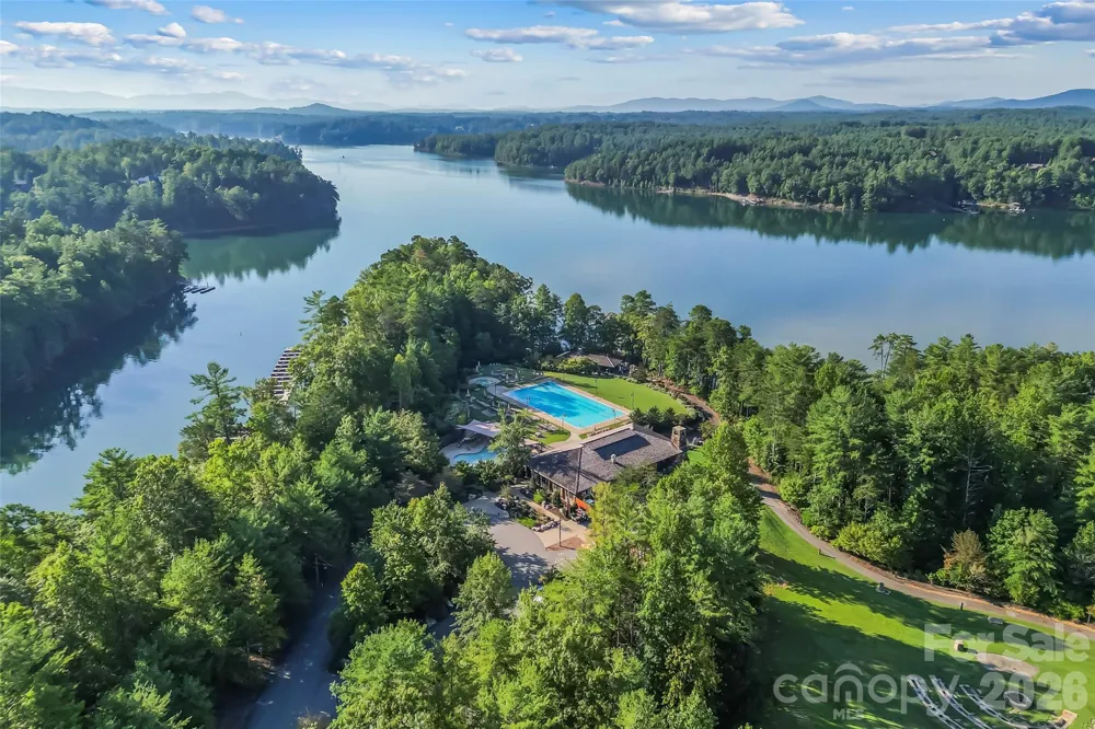 3201 Donahue Drive Nebo, NC 28761