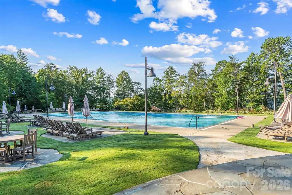 3201 Donahue Drive Nebo, NC 28761