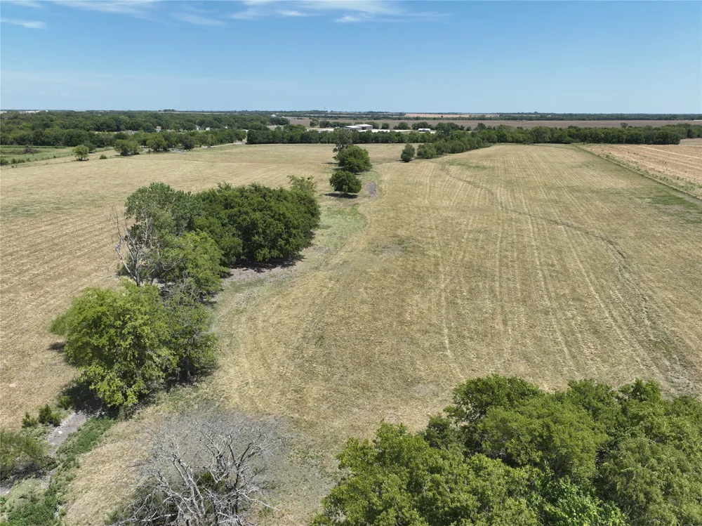 COUNTY ROAD 26701 Petty, TX 75470