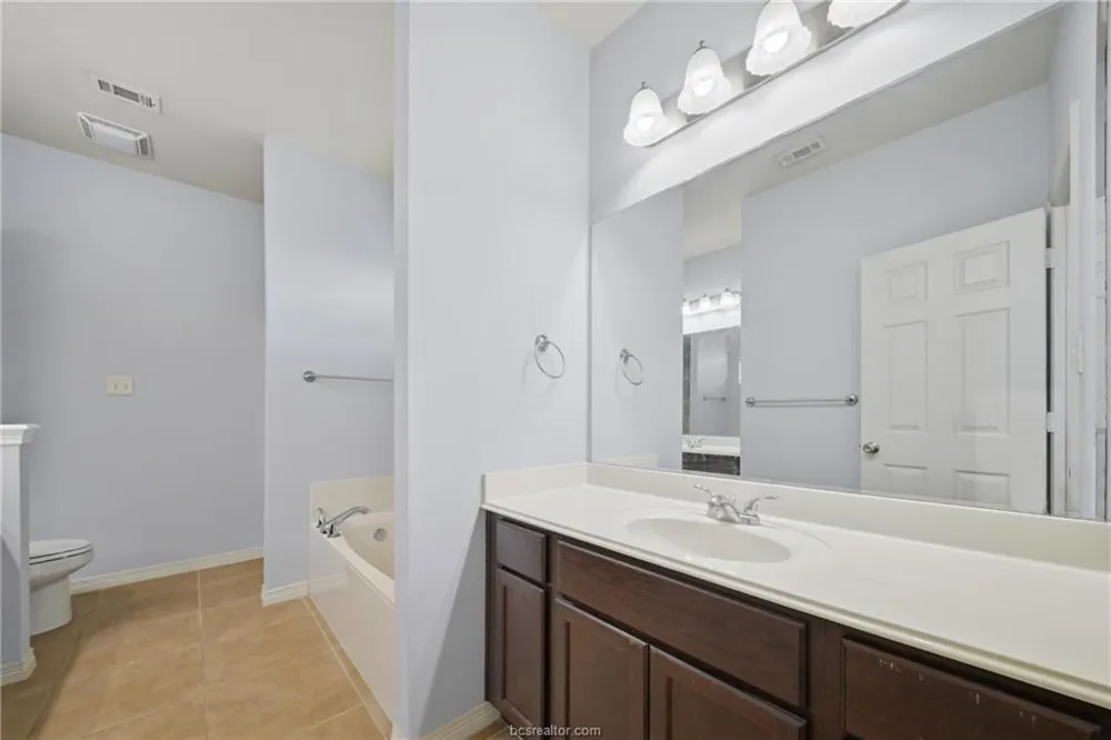 6915 Appomattox Drive College Station, TX 77845