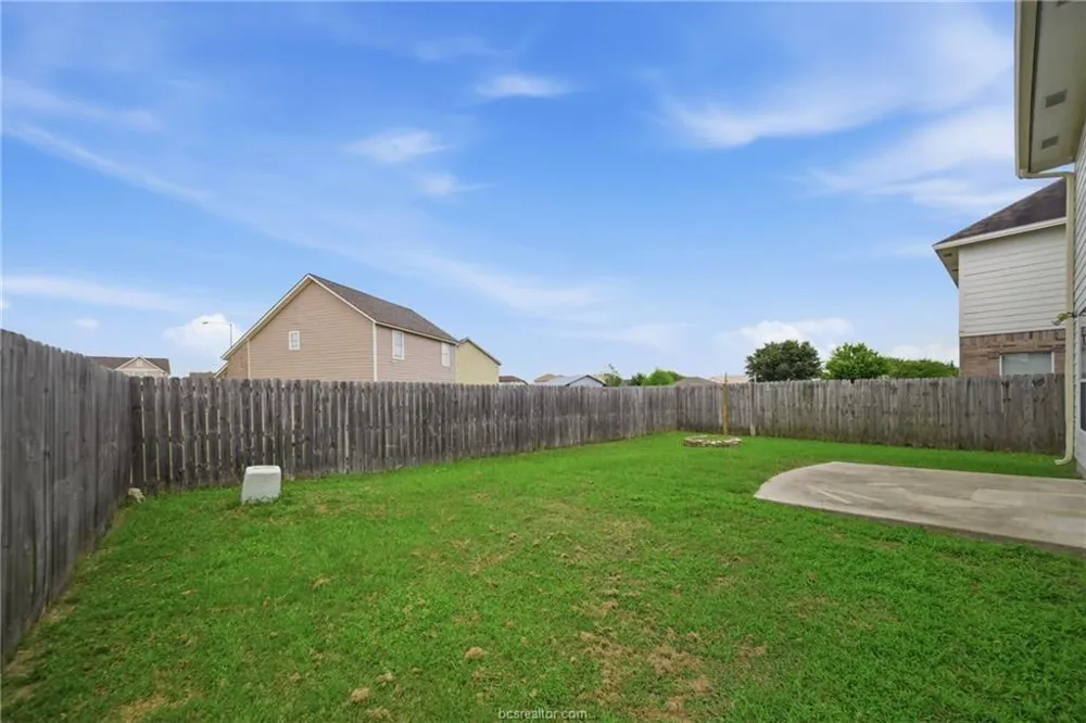 6915 Appomattox Drive College Station, TX 77845