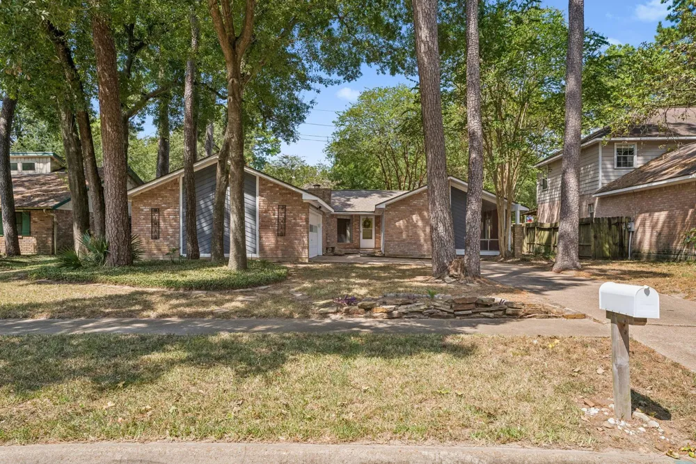 15119 Willow Branch Drive Houston, TX 77070