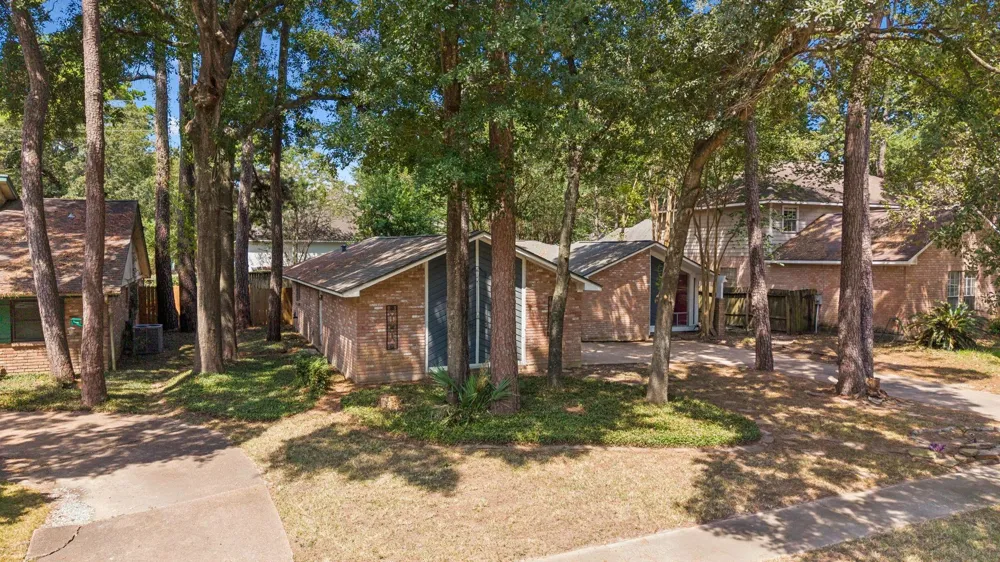 15119 Willow Branch Drive Houston, TX 77070