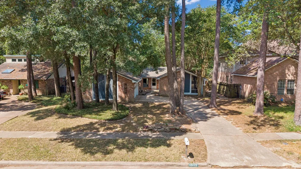 15119 Willow Branch Drive Houston, TX 77070