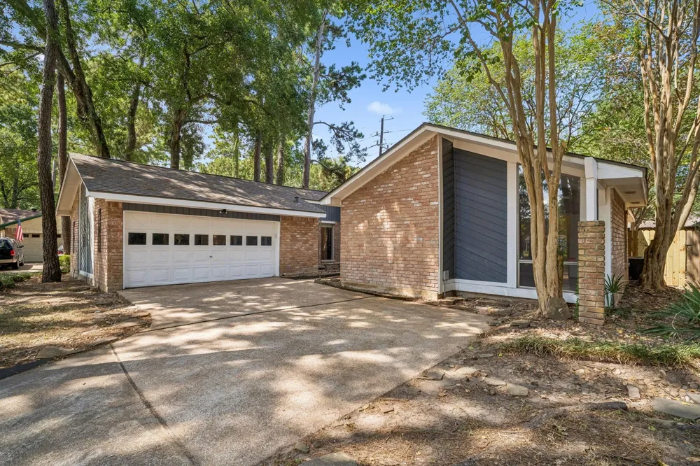 15119 Willow Branch Drive Houston, TX 77070