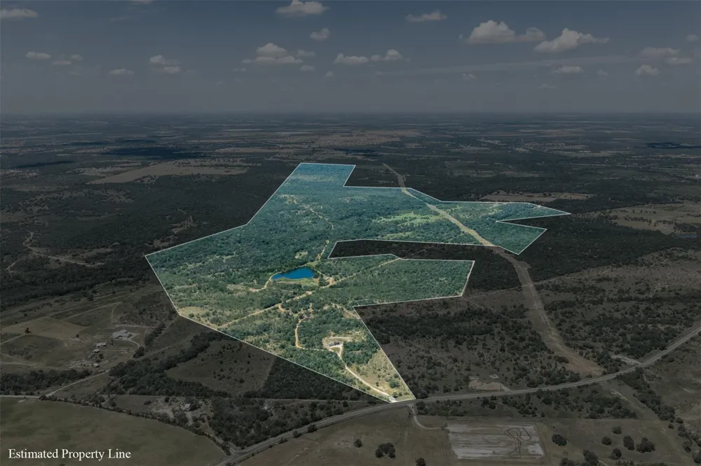 4242 Fm 1680 Waelder, TX 78959