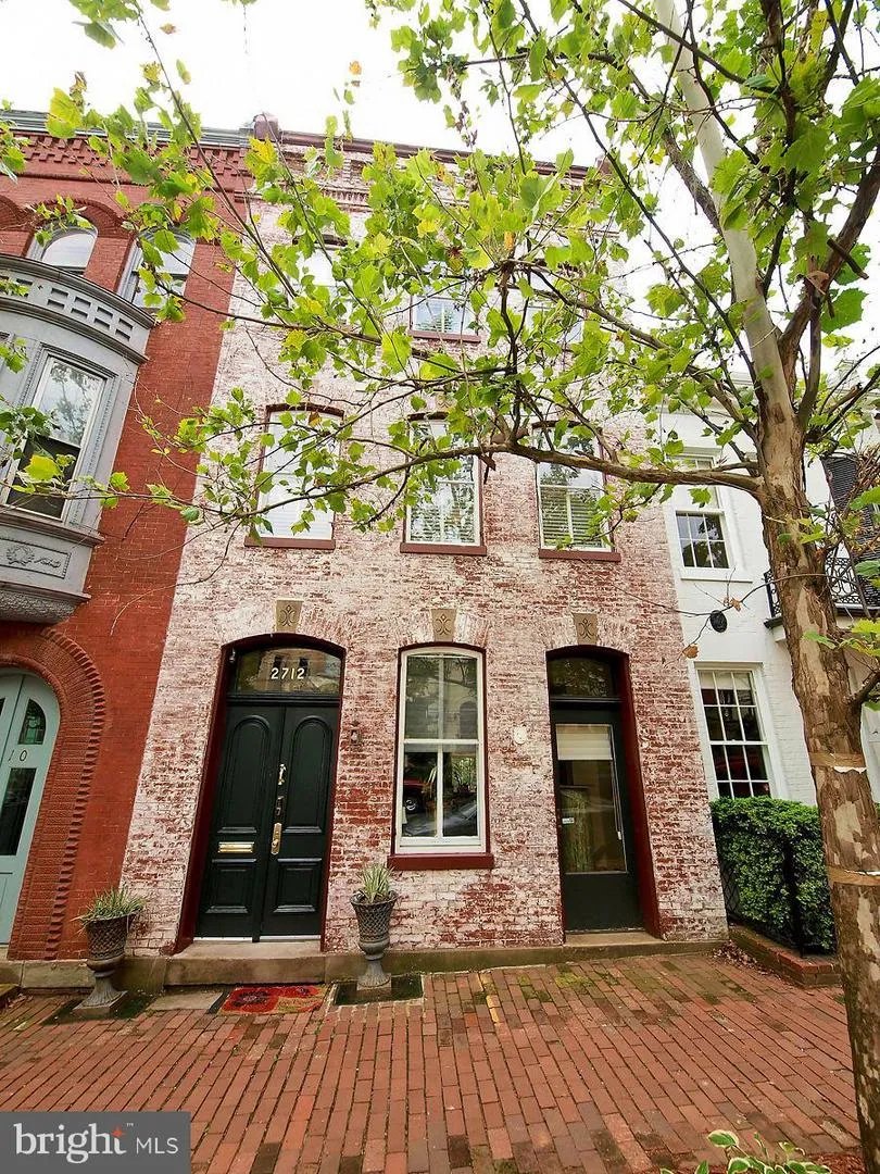 2712 P NW #A Washington, DC 20007