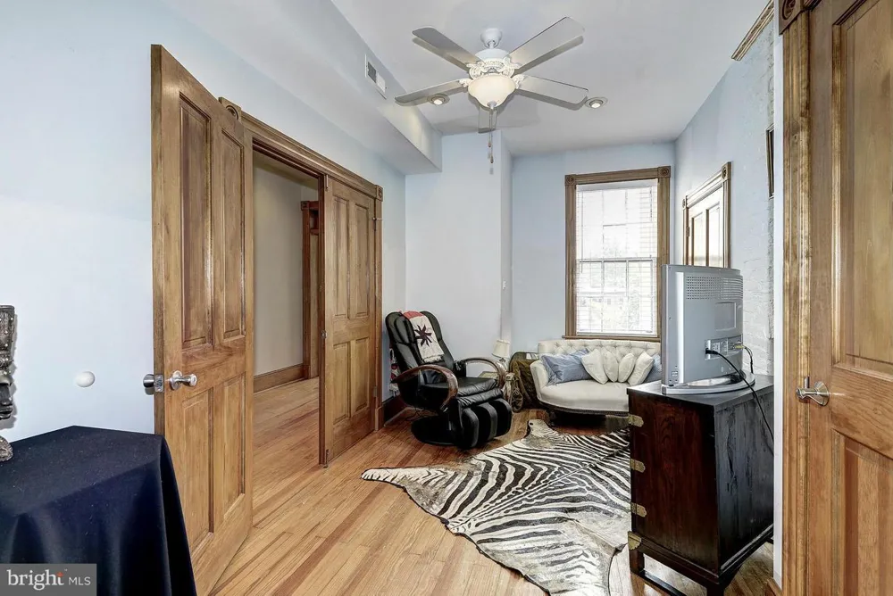 2712 P NW #A Washington, DC 20007