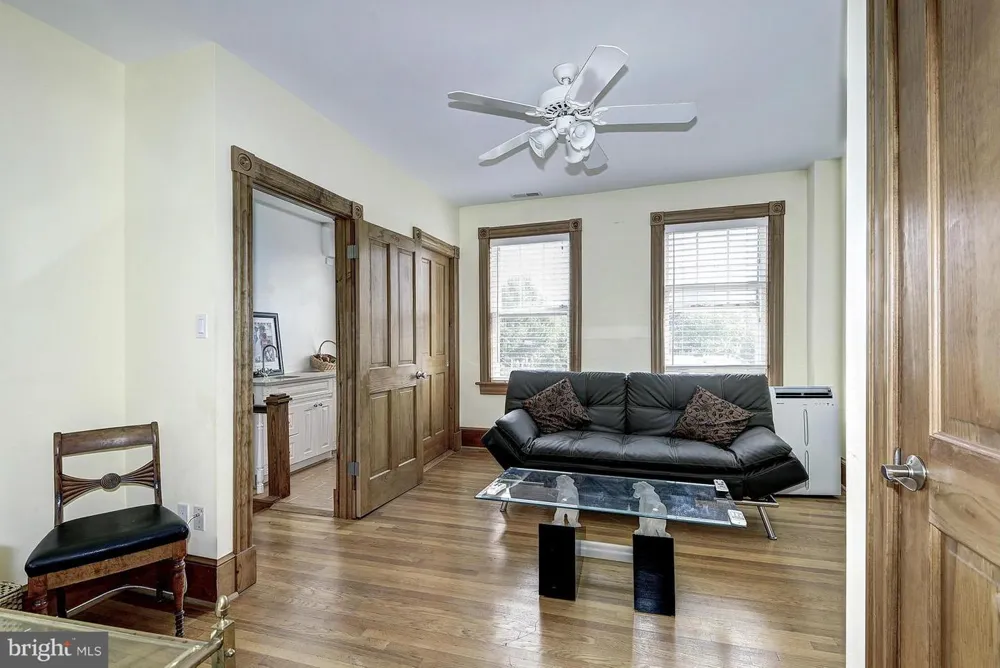 2712 P NW #A Washington, DC 20007