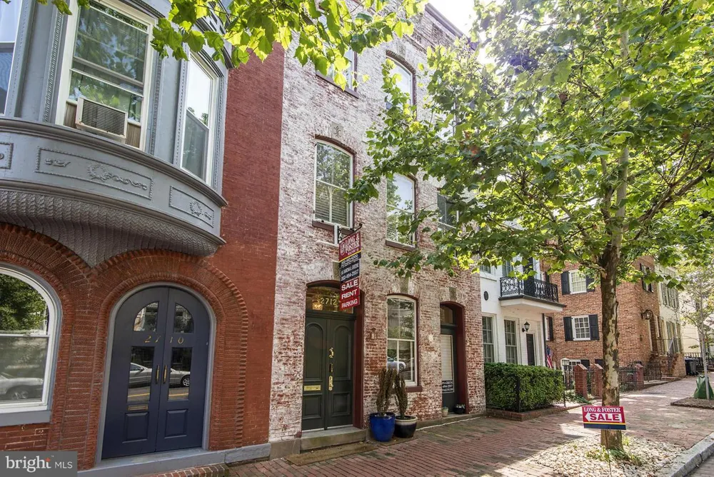 2712 P NW #A Washington, DC 20007