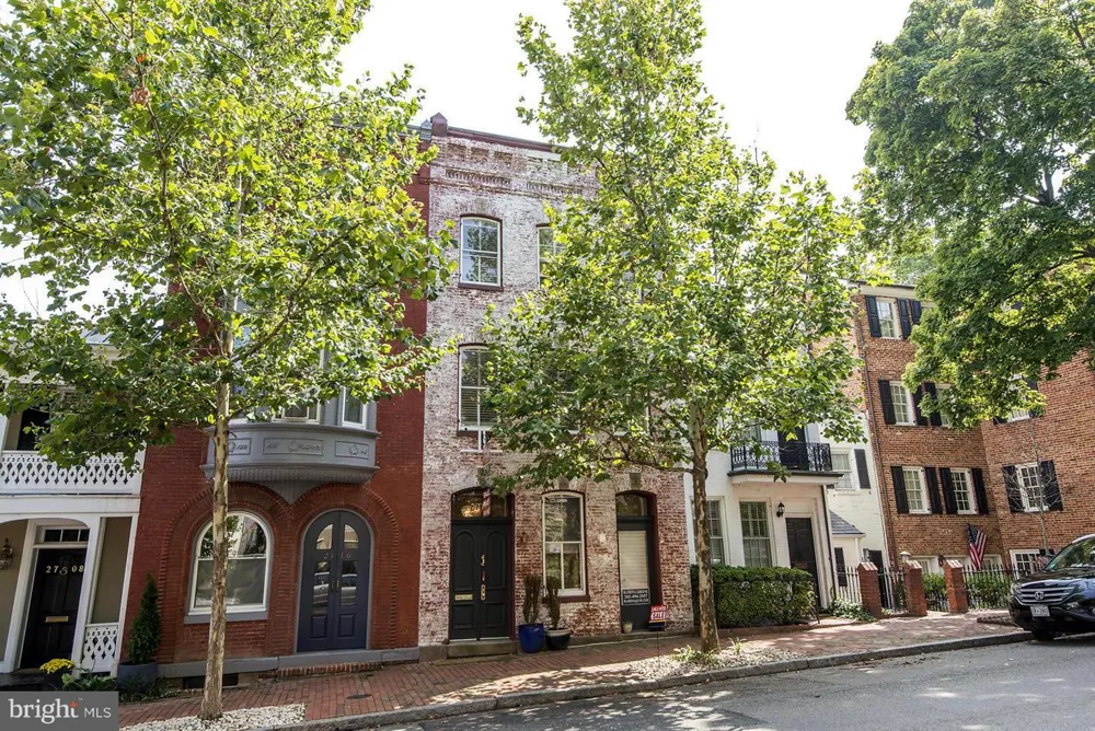 2712 P NW #A Washington, DC 20007