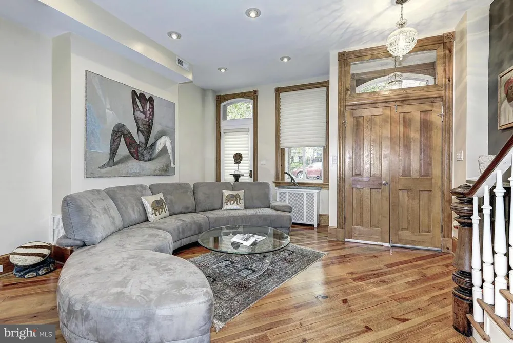 2712 P NW #A Washington, DC 20007