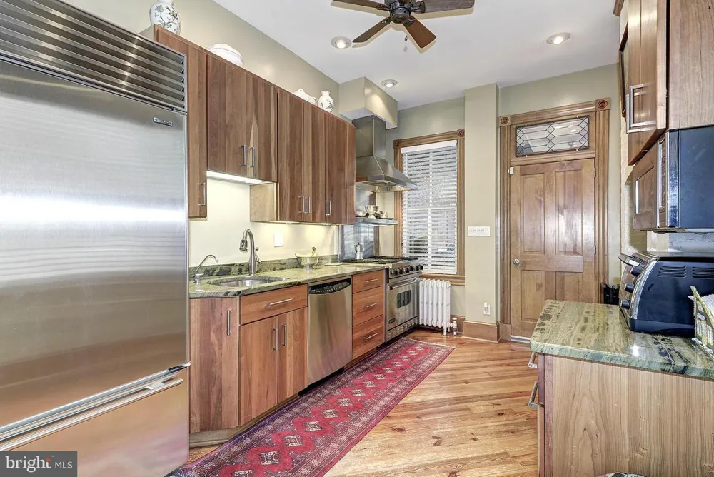 2712 P NW #A Washington, DC 20007