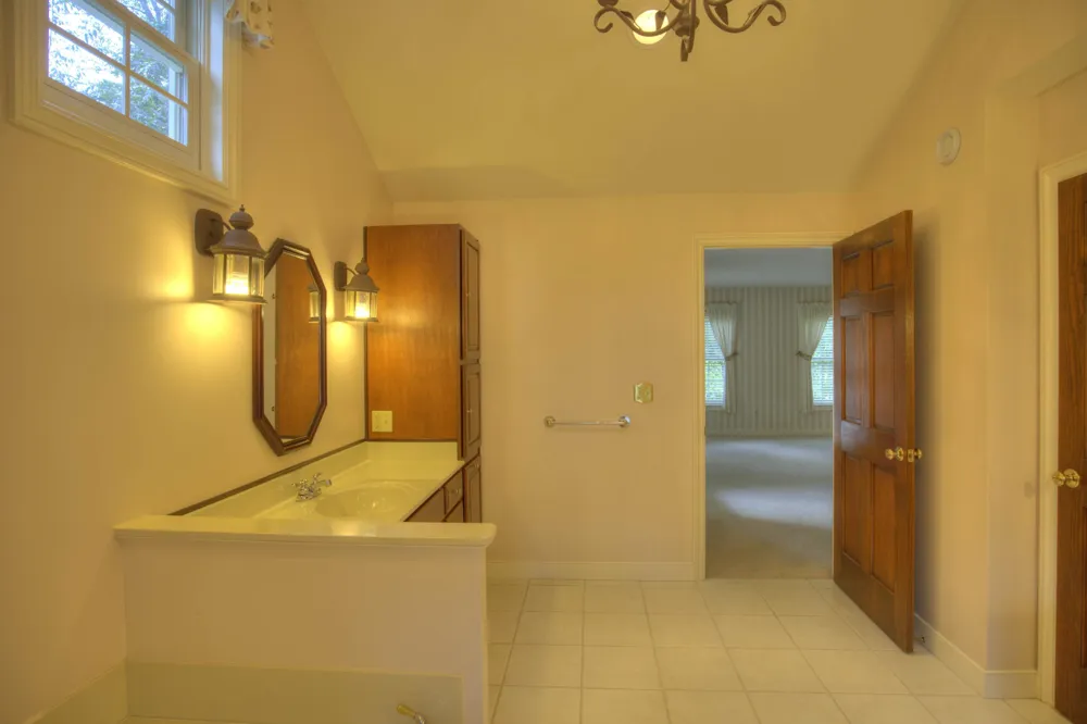 4890 Mill Run Jackson, MI 49201
