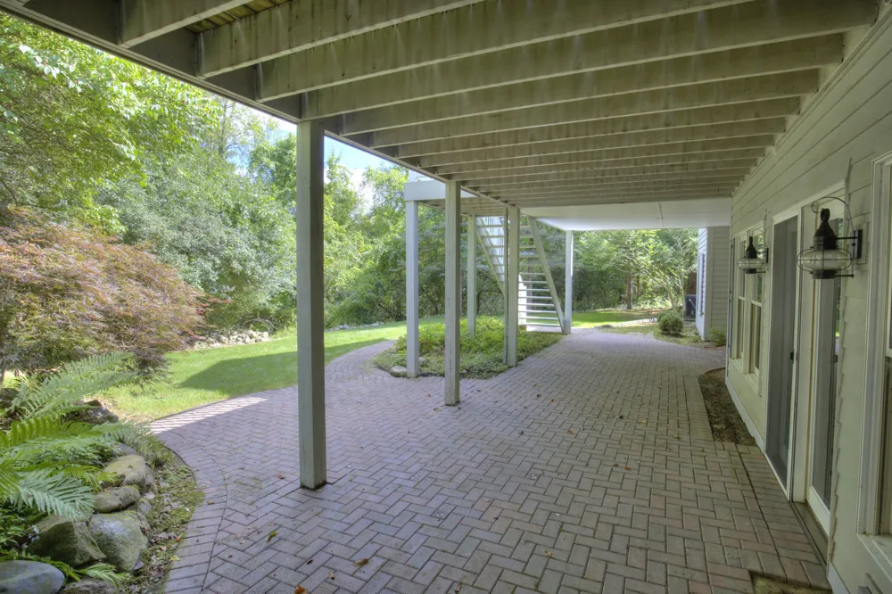 4890 Mill Run Jackson, MI 49201