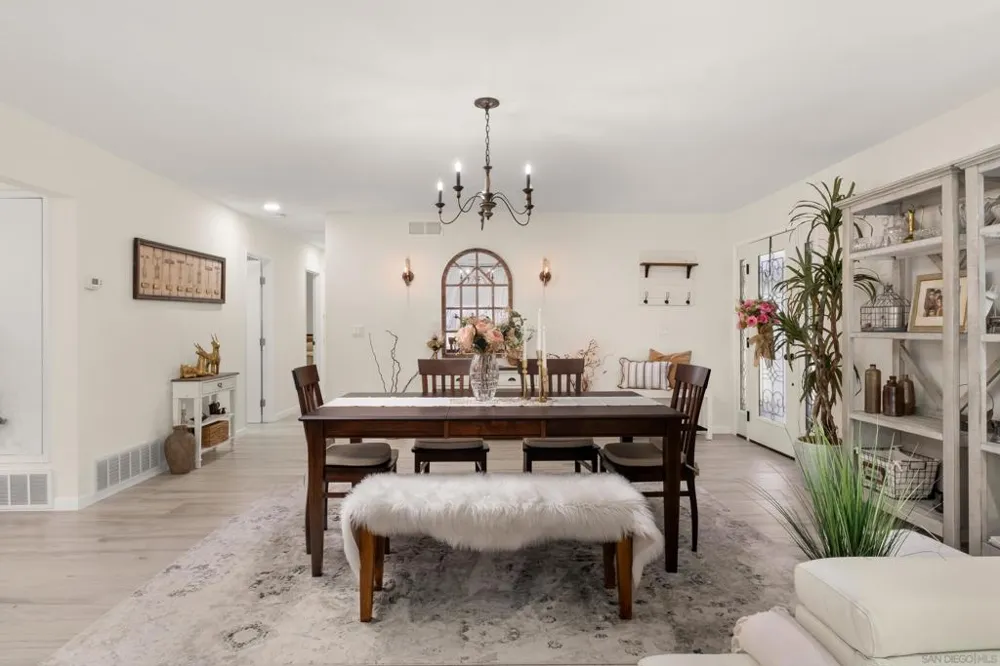 9140 Inverness Santee, CA 92071