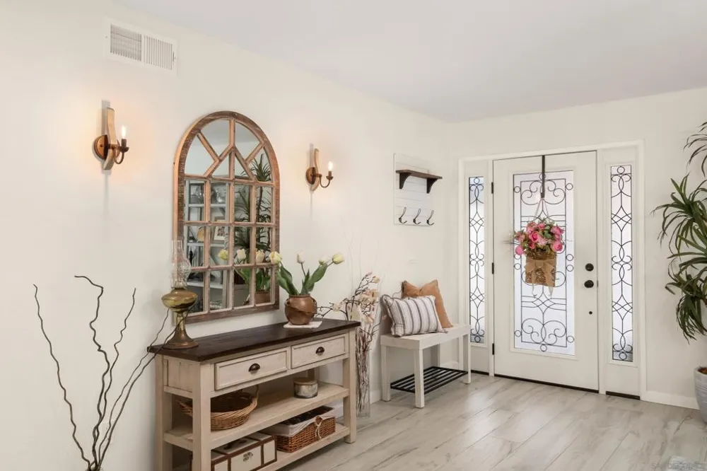 9140 Inverness Santee, CA 92071
