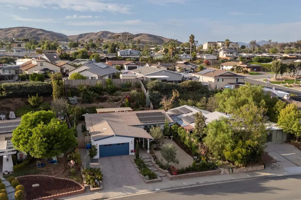9140 Inverness Santee, CA 92071
