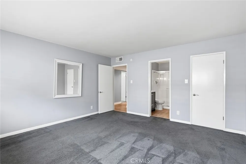 16012 Moorpark #302A Encino, CA 91436