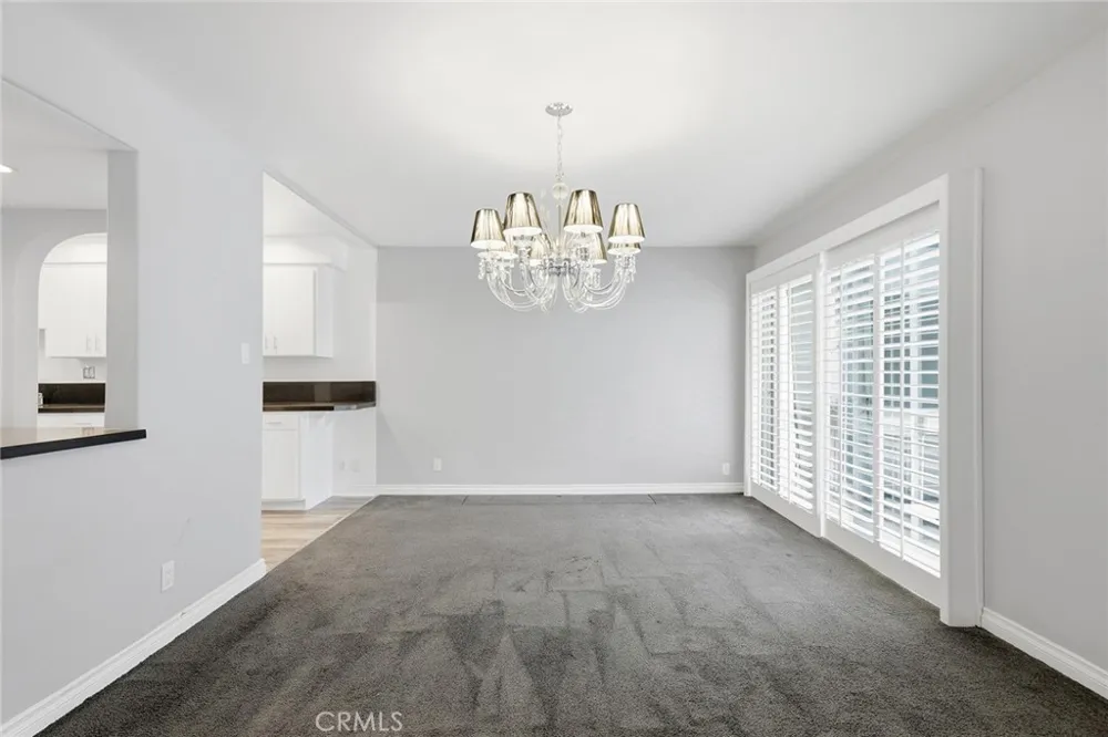 16012 Moorpark #302A Encino, CA 91436