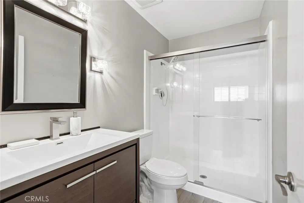16012 Moorpark #302A Encino, CA 91436
