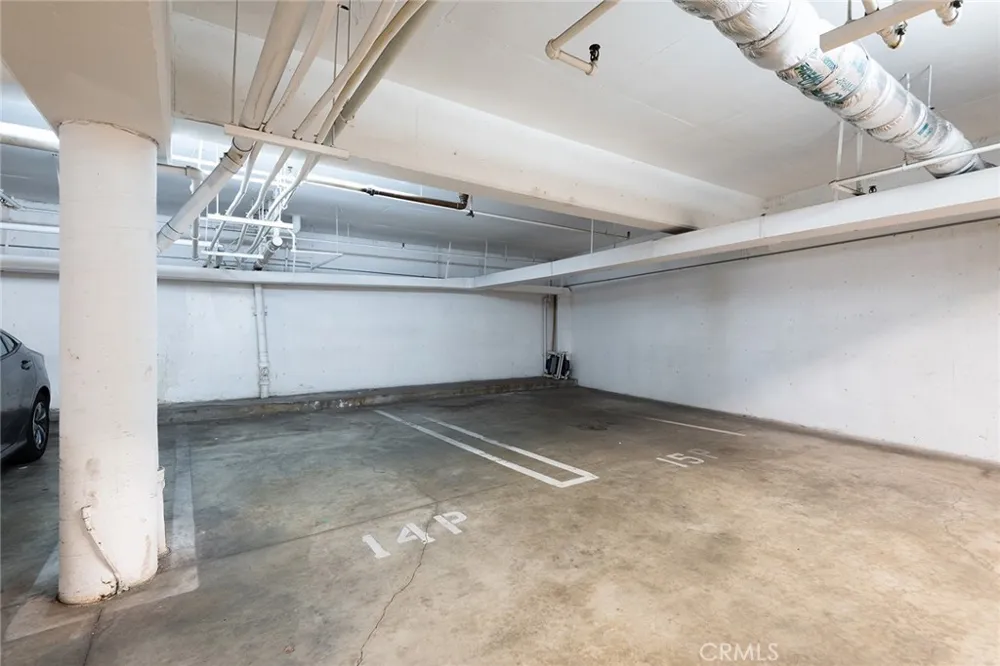 16012 Moorpark #302A Encino, CA 91436