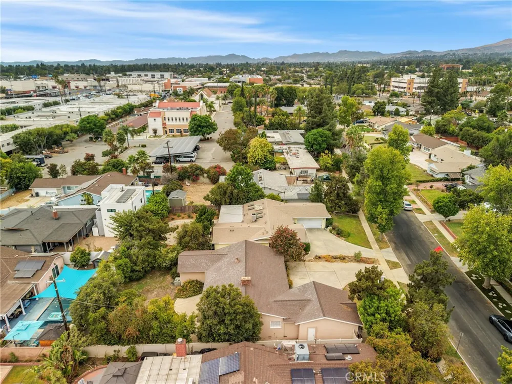 16846 Minnehaha Street Granada Hills, CA 91344
