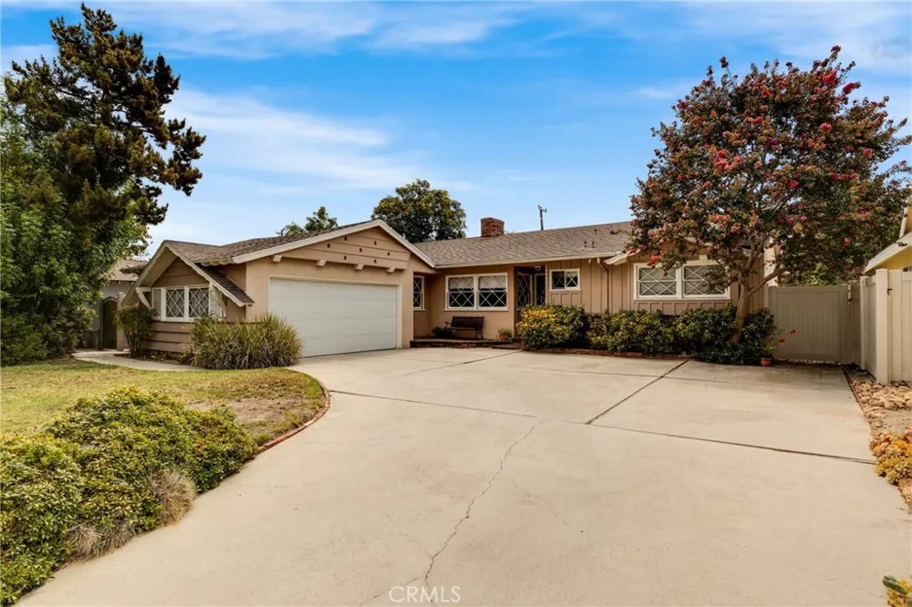 16846 Minnehaha Street Granada Hills, CA 91344