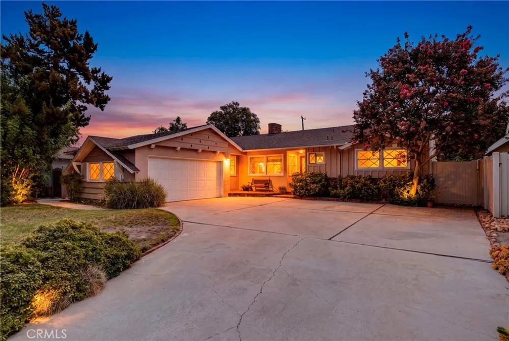 16846 Minnehaha Street Granada Hills, CA 91344