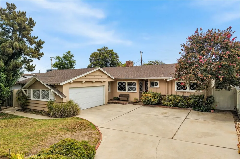 16846 Minnehaha Street Granada Hills, CA 91344